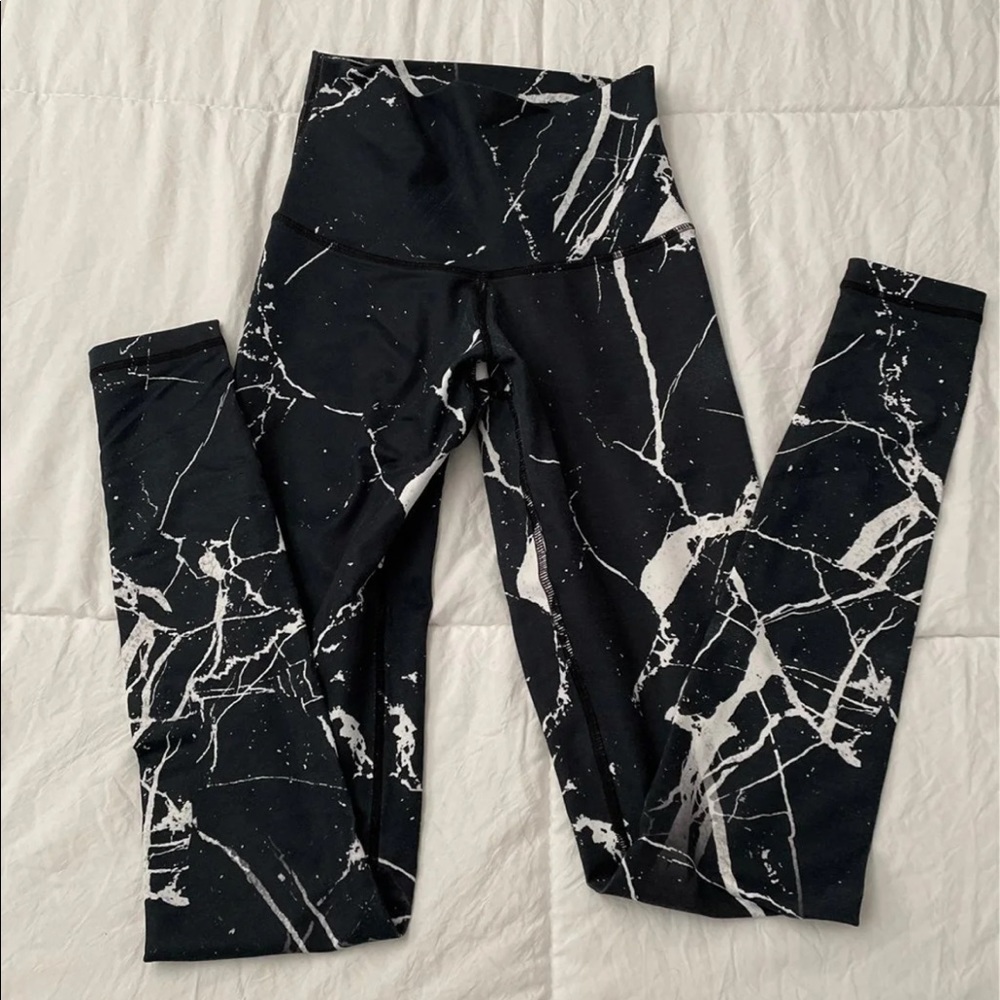 DYI LEGGINGS. Size small